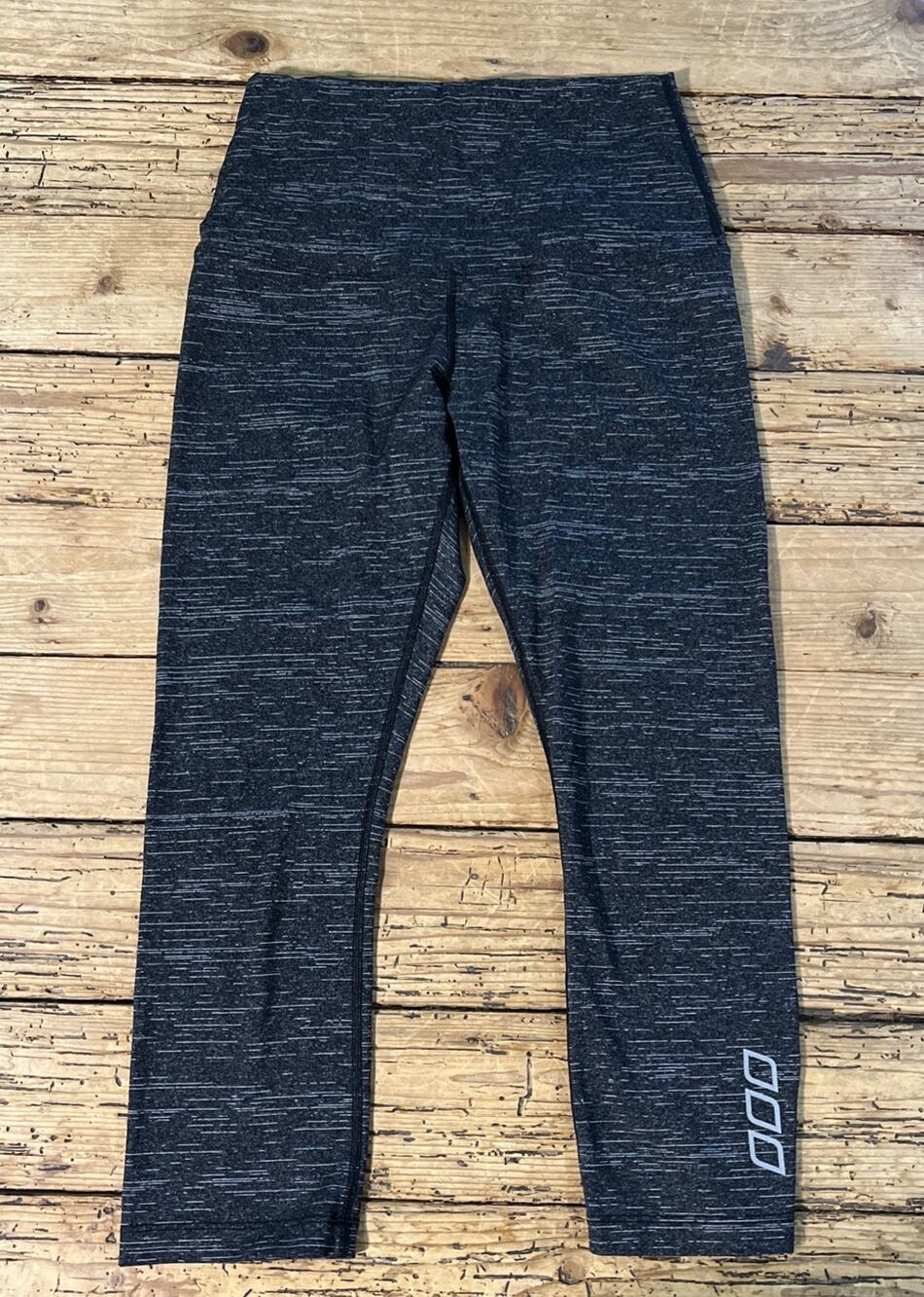 Lorna Jane Women’s Size S Black/White Striped Core Capri